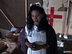Krankenschwester Missy erfüllt den allerletzten Wunsch des Soldaten